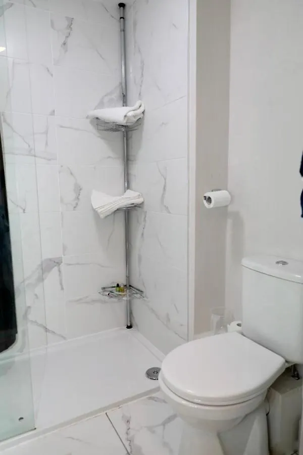 Lovely 2- Bedroom Apartment In Belfast