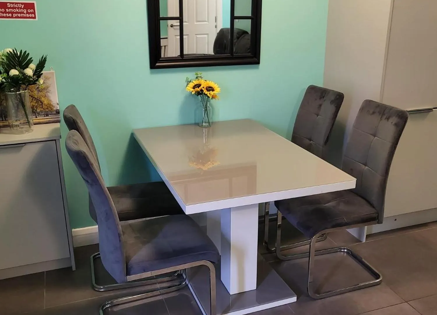 Lovely 2- Bedroom Apartment In Belfast Regno Unito