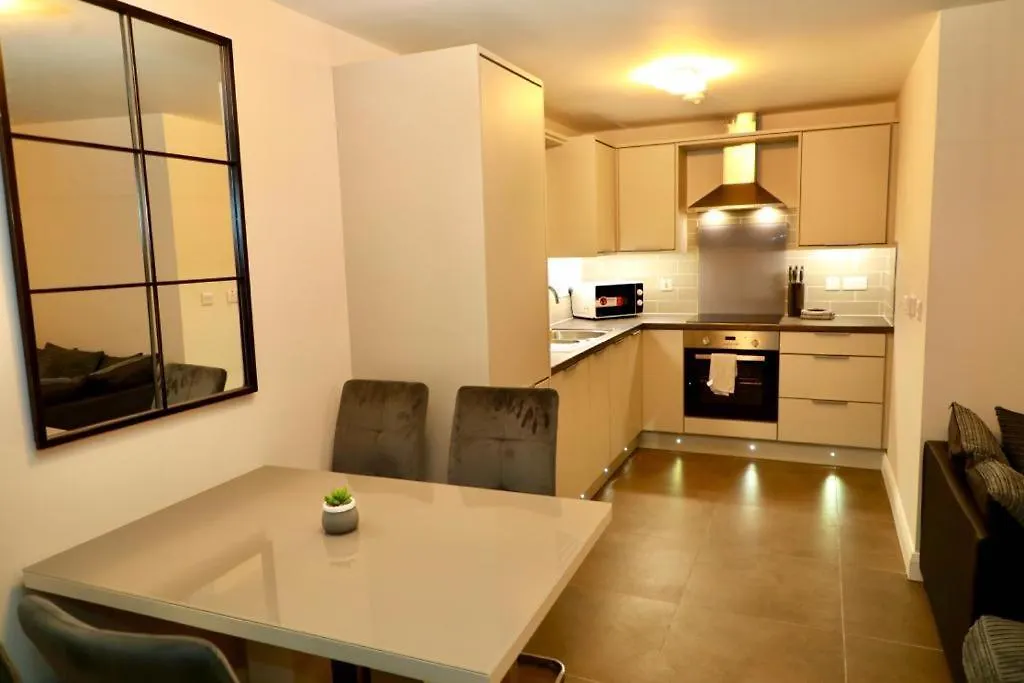 Lovely 2- Bedroom Apartment In Belfast 0*,  Velká Británie