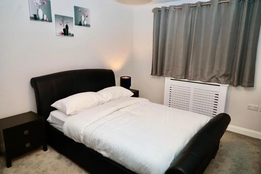 Lovely 2- Bedroom Apartment In Belfast