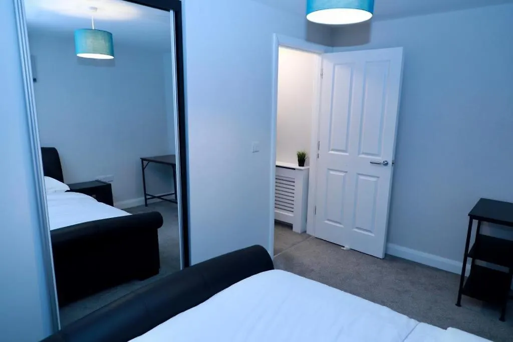 Lovely 2- Bedroom Apartment In Belfast 0*,