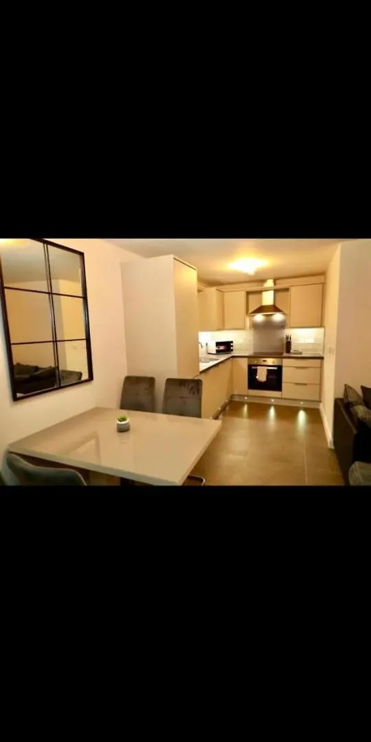 Lovely 2- Bedroom Apartment In Belfast 0*,
